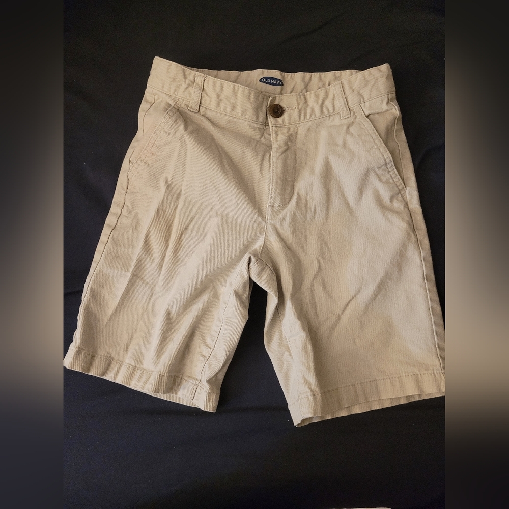 ⭐Old Navy Girl's khaki Flat-Front Shorts